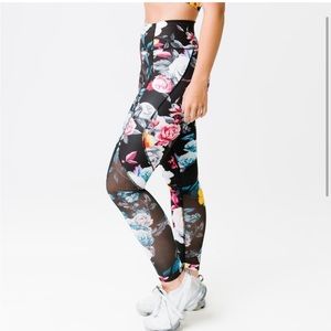 NWT Zyia Active Dark Floral Mesh 7/8 Tights Leggings